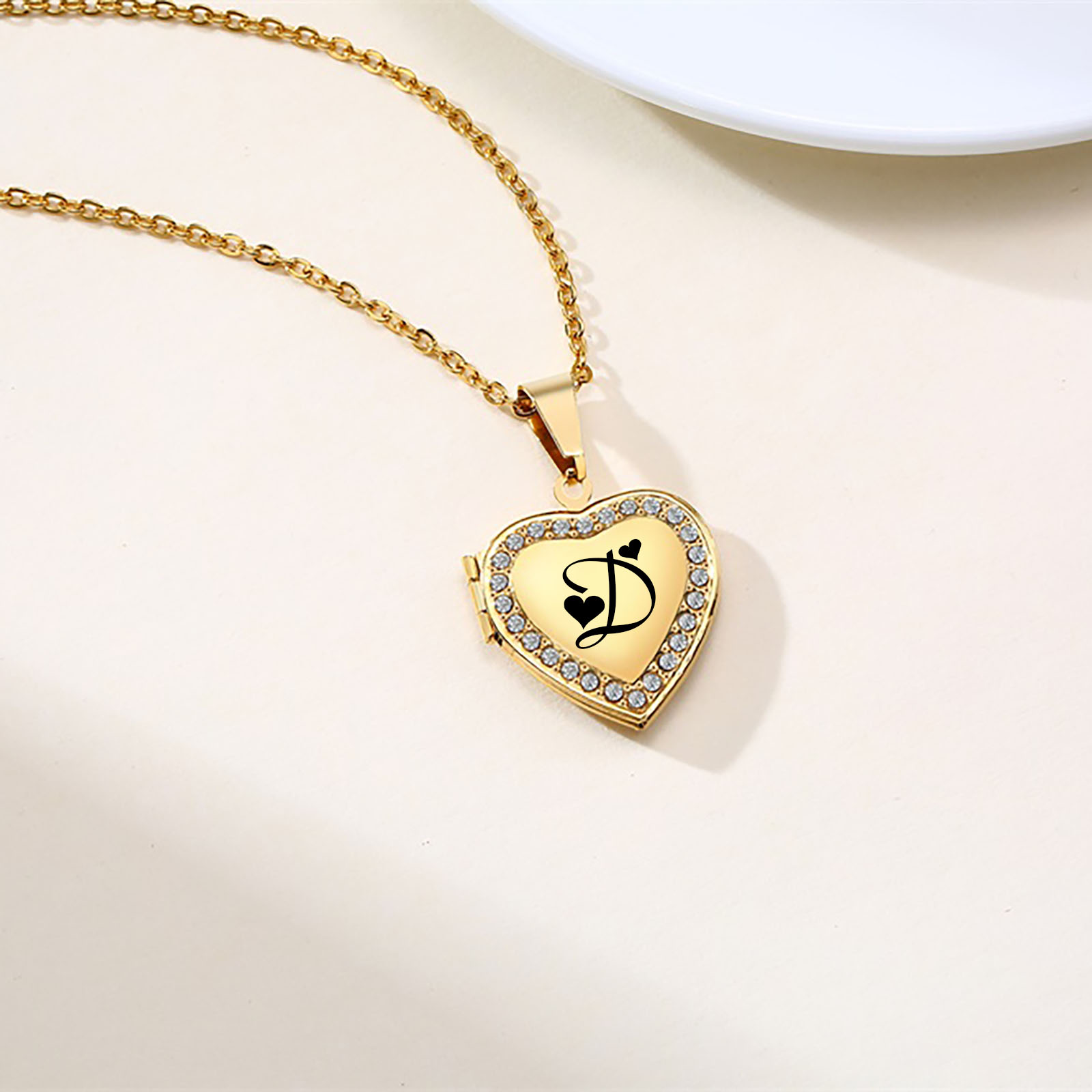 Event Z - Free Engraving Initials Heart Locket Pendant